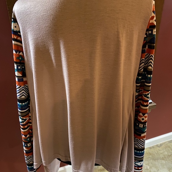 Lightweight jacket - Picture 2 of 4